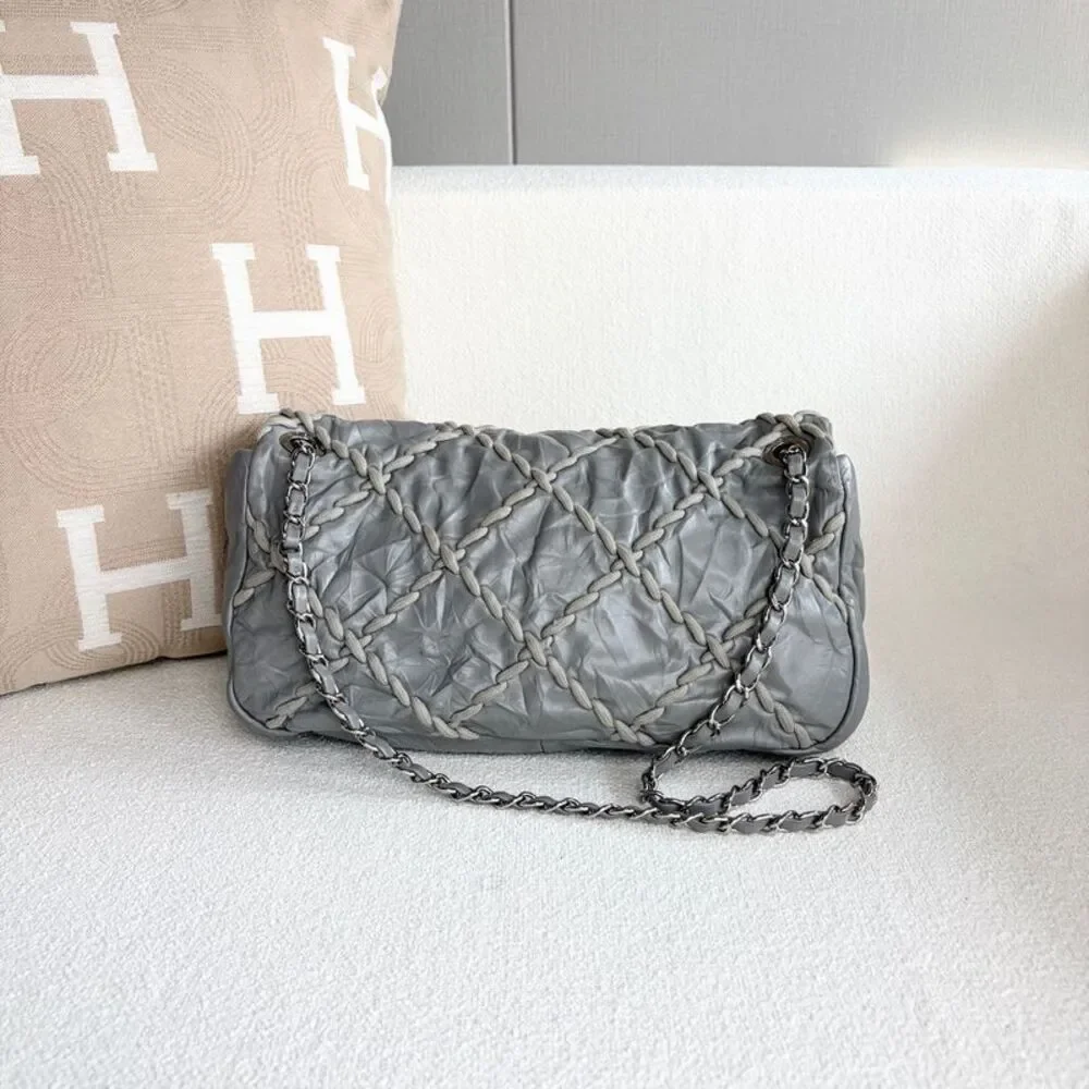 Chanel Women Pre-Loved Bag Very Good Condition - Picture 3 of 9
